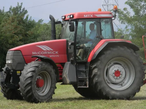75 Hp Agriculture Tractor Equipment Strong Engine 4x4 Hydrostatic Engine