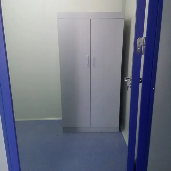 Laboratory-Grade Solid Wood Locker/Shoe Cabinet