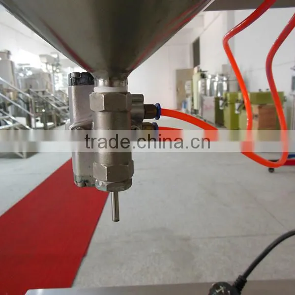 Pressure Liquid Paste Hopper Filling Machine photo-3