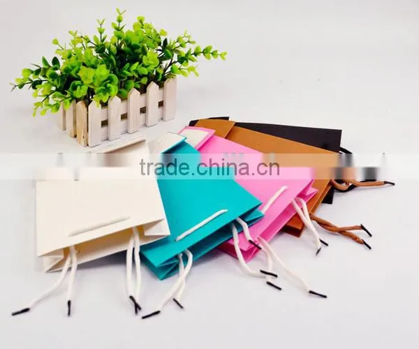 Fancy Flower Printing Wedding Door Small Gift Paper Bags photo-5