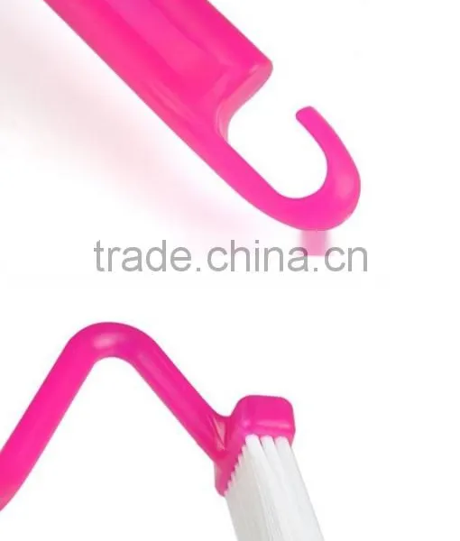 C107 Curved Handle Toilet Cleaning Brush photo-3