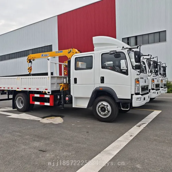 Sinotruk Double-row Seat Export-type Truck-mounted Crane With Anti-corrosion Electrophoretic Cargo Box and Xcmg Crane photo-2