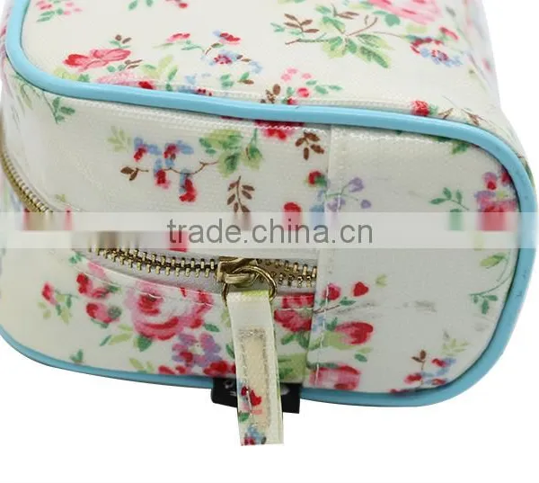 PVC Coated Canvas Make up Waterproof Cosmetic Bag photo-2