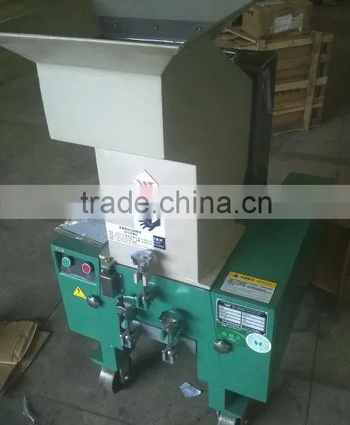 PET Bottle Breaker/5Gallon Bottle Breaking Machine for Bottled Water Factory