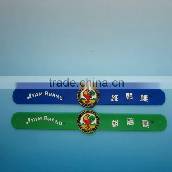 Promotional and Eeco-friendly 3D Cocks Shape Reflective Silicon Slap Wrist Band