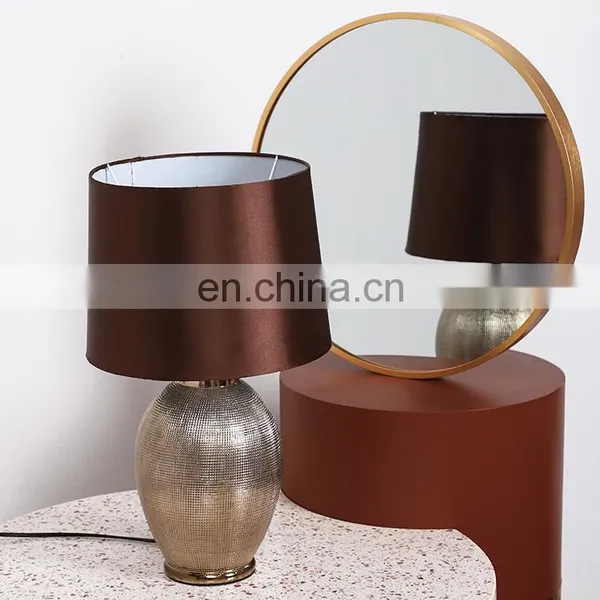 Top Sale High Quality Bucket Shape Bedside Desk Light Custom Gold Table Ceramic Lamp for Hotel photo-5