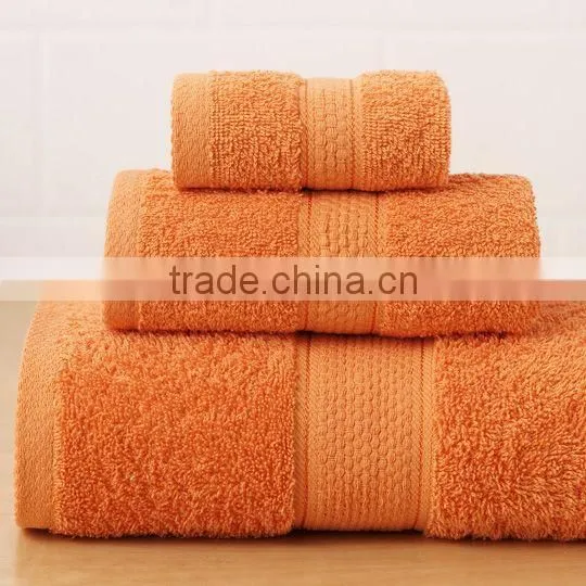 China Textile Design Comfortable Wholesale 350g Common Weight Bath Towel photo-2