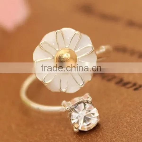 Cheapest Popular Rhinestone Flower Design Charm Cuff Ring for Woman photo-2