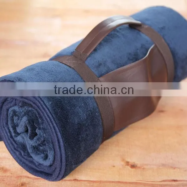 High Quality Super Soft Heavy Coral Fleece Blanket With Leather Strap Handle photo-2
