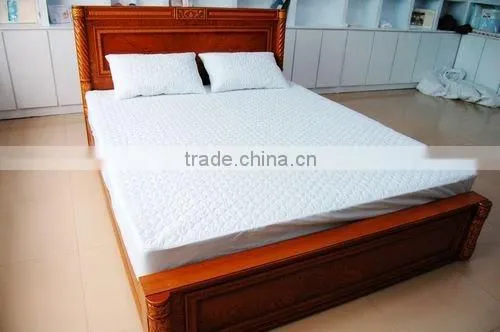 Hypoallergenic White Box Quilted Mattress Protector photo-4