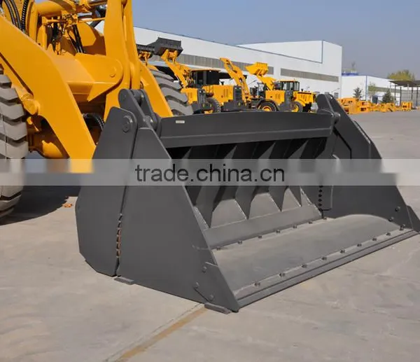 China 6 Tons Wheel Loader With 4 In 1 Bucket photo-4