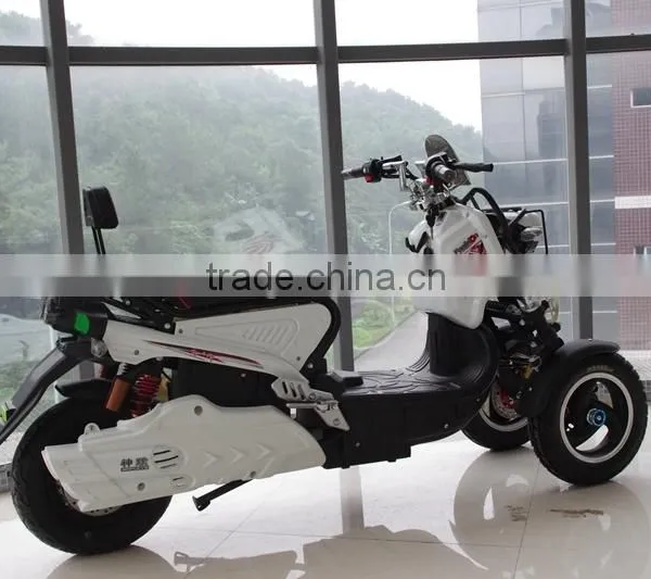 Three Wheels Reverse Scooter photo-2