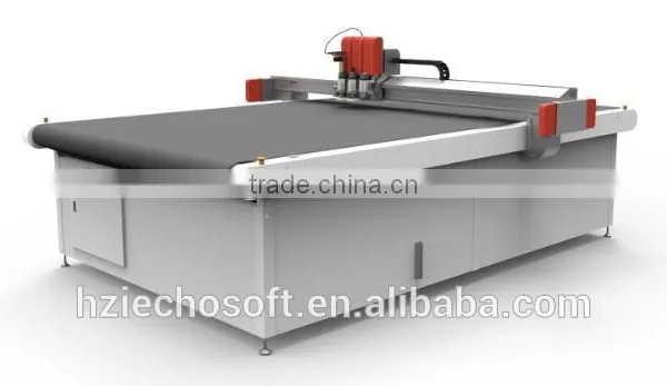 Garment/Textile/Fabric Cutting Machine