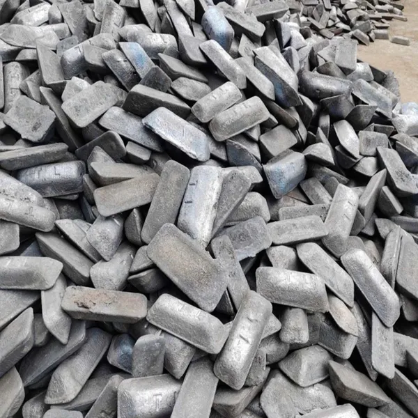 Pig Iron Blocks 10-50mm Uniform Size Easy for Furnace Charge photo-4