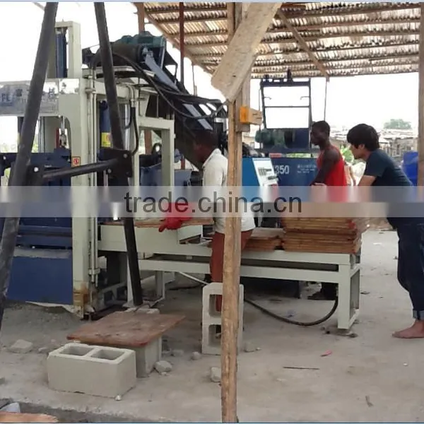 Popular QT4-20 Semi-automatic Concrete Block Small Industry Machienry photo-4