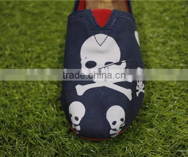 Skull Print Leisure Canvas Stock Shoes photo-5
