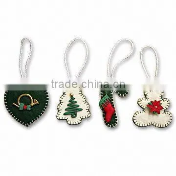 15012301 Heart and Reindeer Shape Felt Christmas Decoration With Buttons Decors and Ribbons