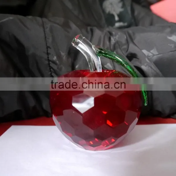 High Quality Quality Crystal Red Colour Apple Model for Wedding Gift photo-2