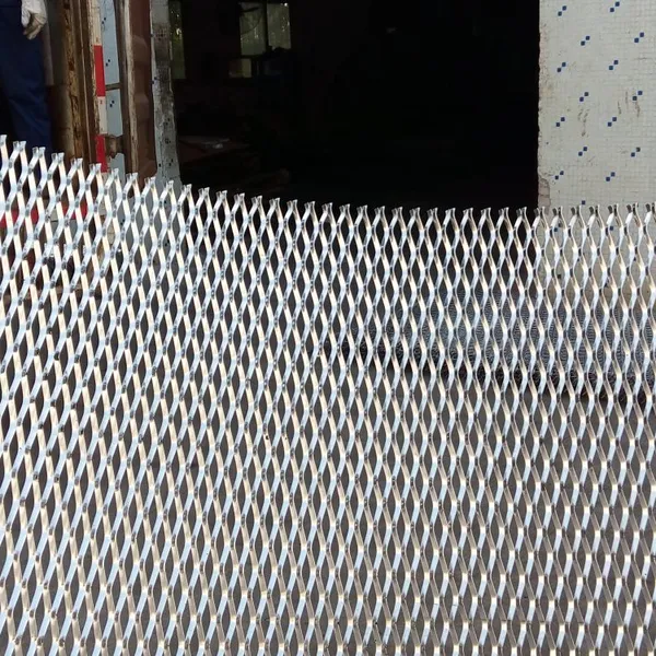 High Strength Heavy Duty Hot Dipped Galvanized Steel Expanded Metal Mesh for Nded Metal Sheets for Industrial Platform photo-3