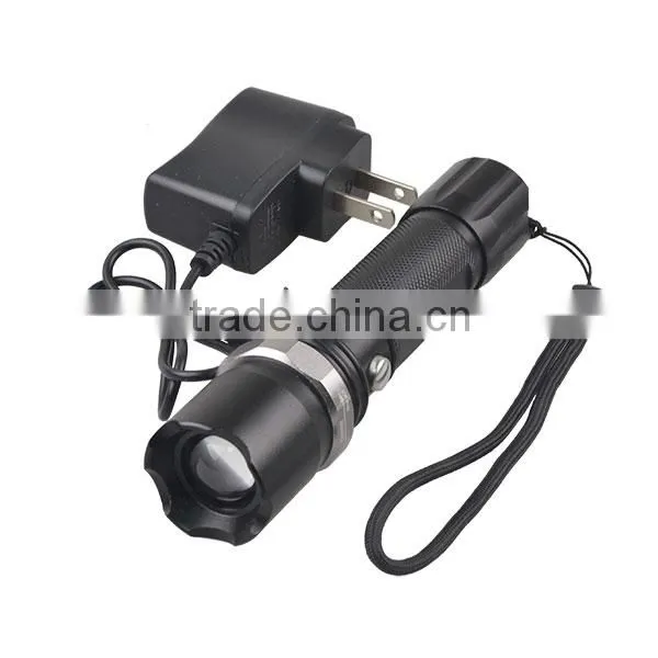 LED Q5 Zoomable 300 Lumens Rechargeable Traffic Torch Light With Traffic Wand photo-4
