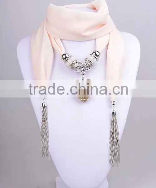 New Arrival Top Sell us Style Colorful Flower Necklace Scarf With Heart Pendant for Lady photo-3