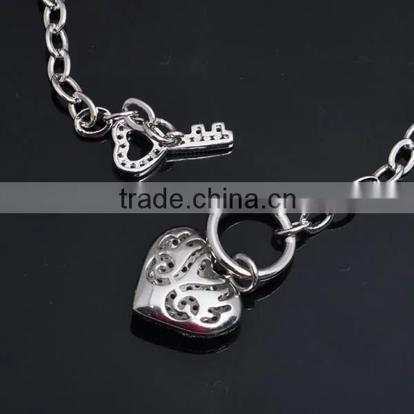 Dongguan Manufacturer Fashion Rhinestone Sport Bracelet photo-2