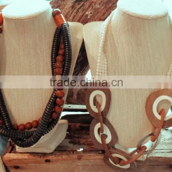 Special Design Necklace/Wholesale Fashion Large Garnet Jewelry Wooden Beads Necklace/Hot Sale photo-2