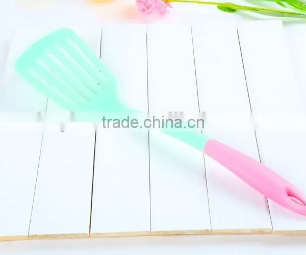 Square Silicone Shovel With Stainless Stick Handle photo-2