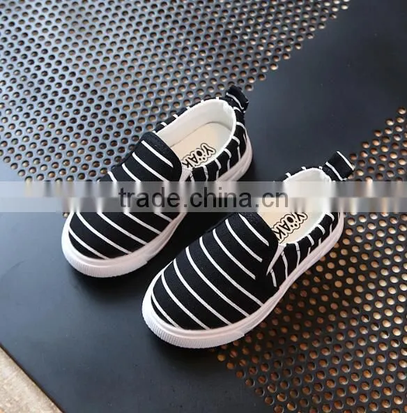 Zm35398a Kids Leisure Slip on Sport Canvas Shoes for Summer photo-4