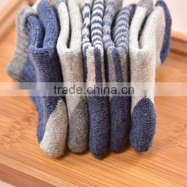 Zm53067a Low Moq Black Anti Slip Children Warm School Socks photo-4