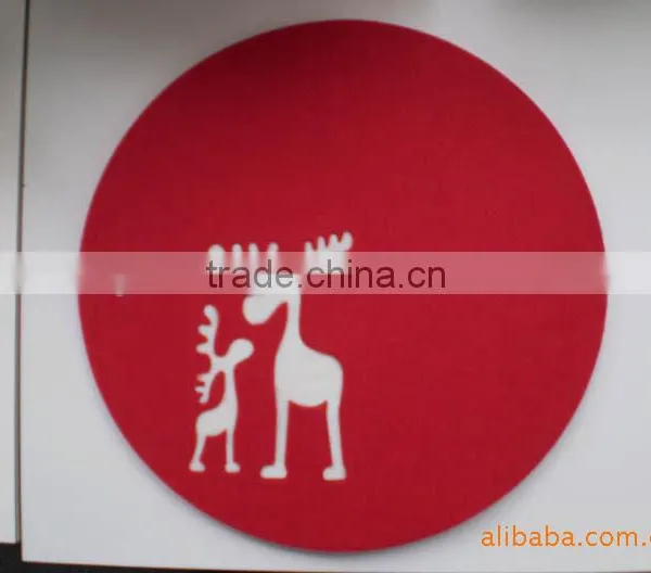 Hollowed Felt Tablemat photo-5