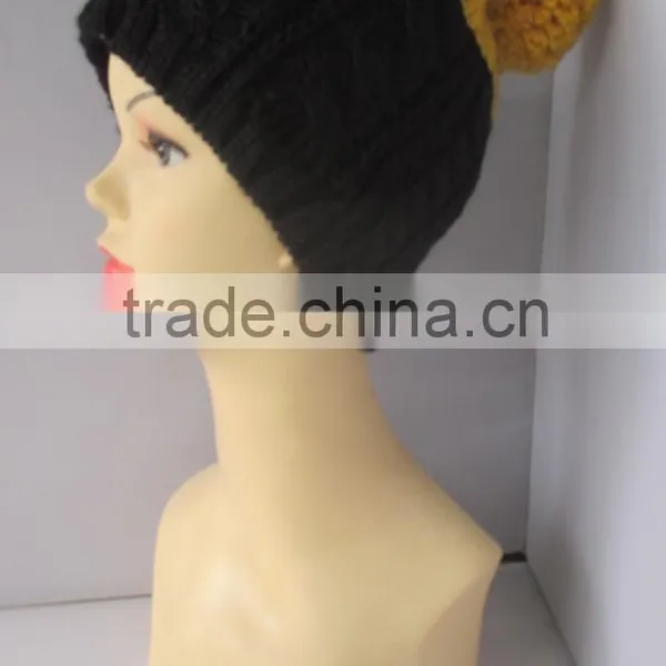 Hot Sale Winter Style Knitted Acrylic Pom Pom Beanie Hats Wholesale photo-4