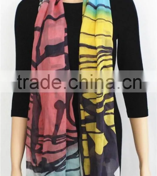 Soft and Light Printed Modal Scarf photo-3