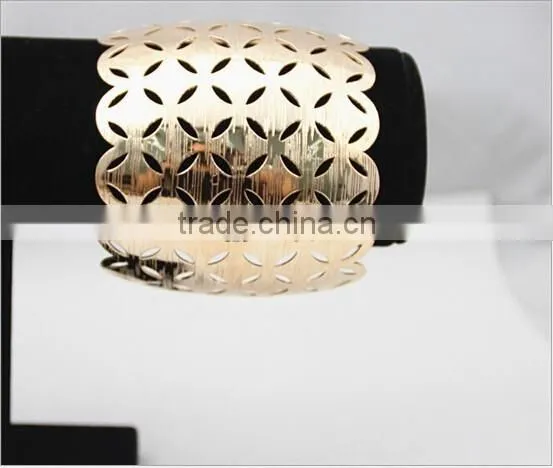 New Style Exquisite Flower Hollow Bracelet Bangle for Women photo-6