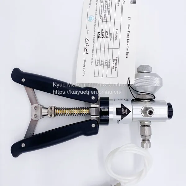 Druck Pneumatic Pressure and Vacuum Pump 0- 40 Bar