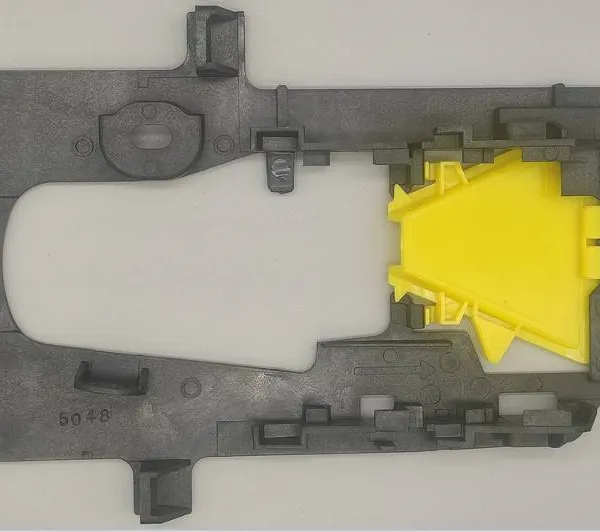 Auto Plastic Rubber Metal Accessories Parts of Automobile Car Glass photo-5