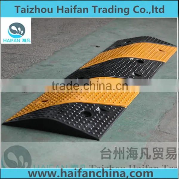 1000*320*45mm Durable Reflective Speed Hump for Parking System/reflective Speed Road Hump in Yellow and Black for Crossing