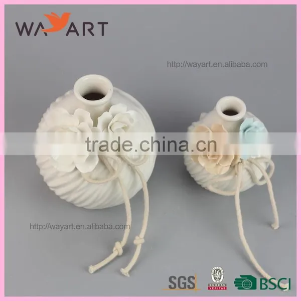 New Arrival White Ceramic Oil Dispenser With Flower Design photo-4