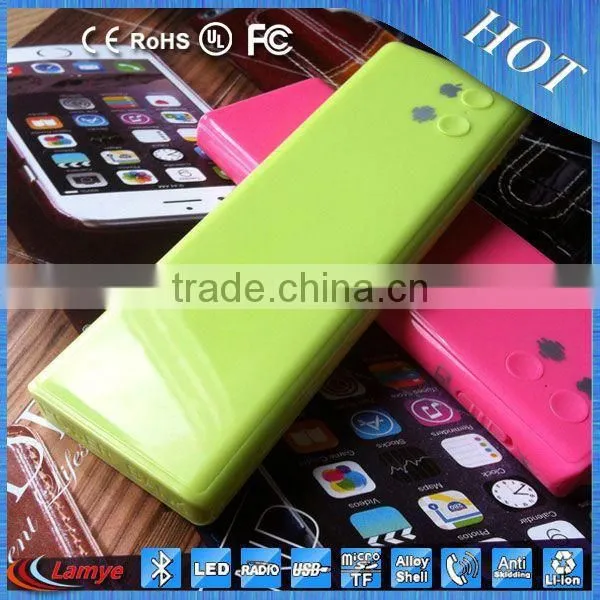 China Supplier Cube Portable Mobile Phone Travel Charger photo-3