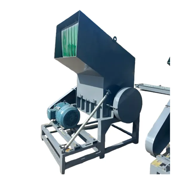 Industrial Plastic Crusher Machine for Grinding Pipes Bottles Films With Safety Protection photo-3