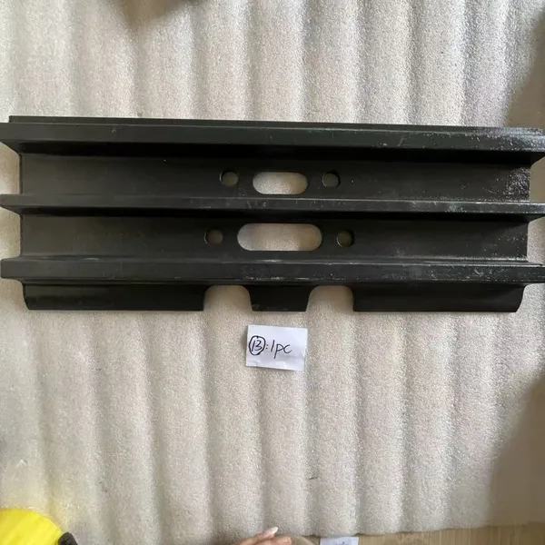 High Quality XCMG Spare Part Track Shoe 819908989 photo-2