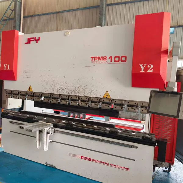 TPM8 Series 100-Ton 3.1-Meter Electro-Hydraulic Servo CNC Press Brake photo-2