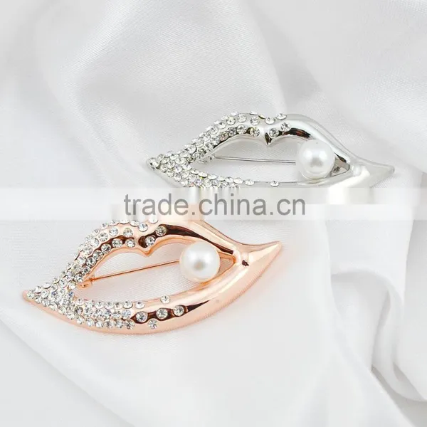 Elegant Kiss Brooch Pin Lip Rhinestone Crystal Brooch Sexy Jewelry Quality Choice photo-2