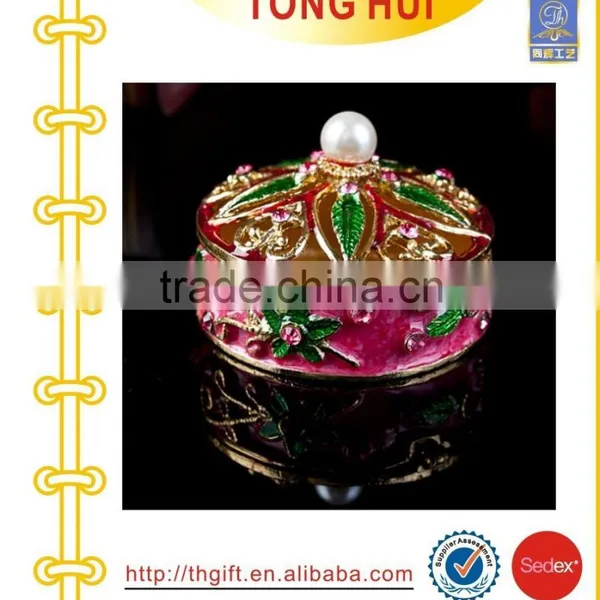 European High-grade Gold-plated Jewelry Box Painted photo-3