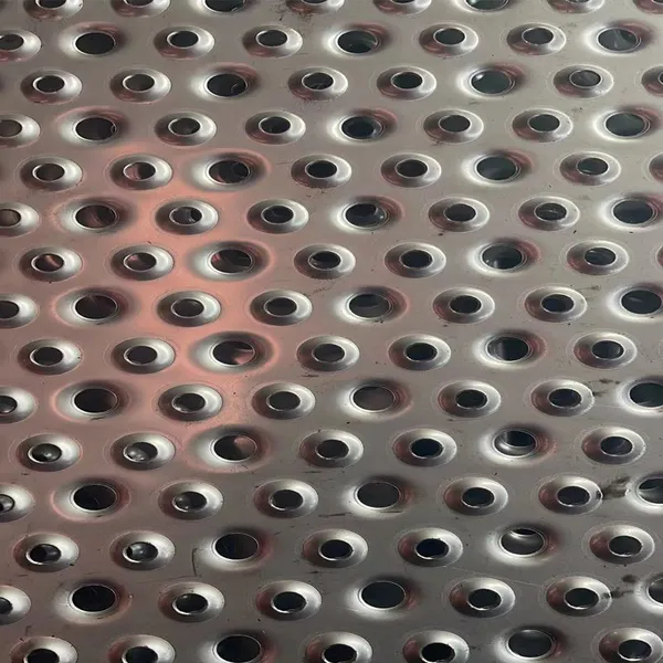 Industrial Safety Anti-slip Products, Galvanized Alligator Mouth Anti-slip Plate, Stair Tread, Perforated Plate photo-2