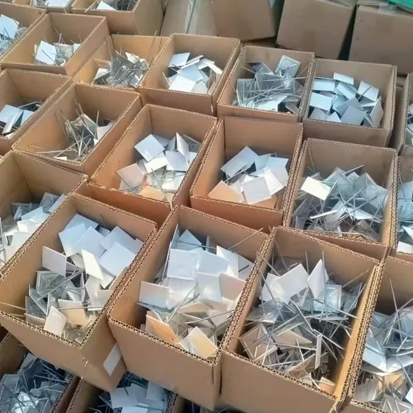Heavy-Duty Metal Insulation Nails for Industrial Building Insulation Applications photo-5