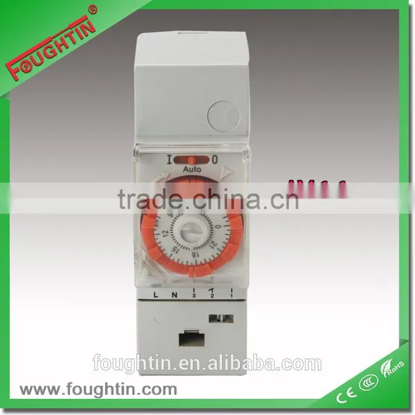 Daily programmable mechanical Timer relay