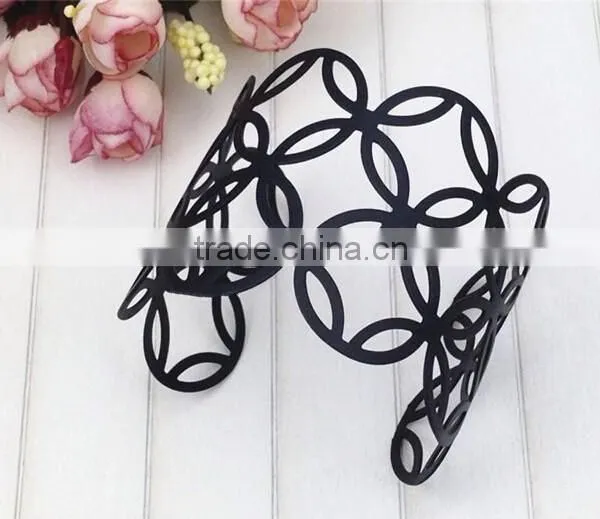 Cheap Jewelry Plain Black Cuff Metal Hollow Bangle With High Quality photo-2