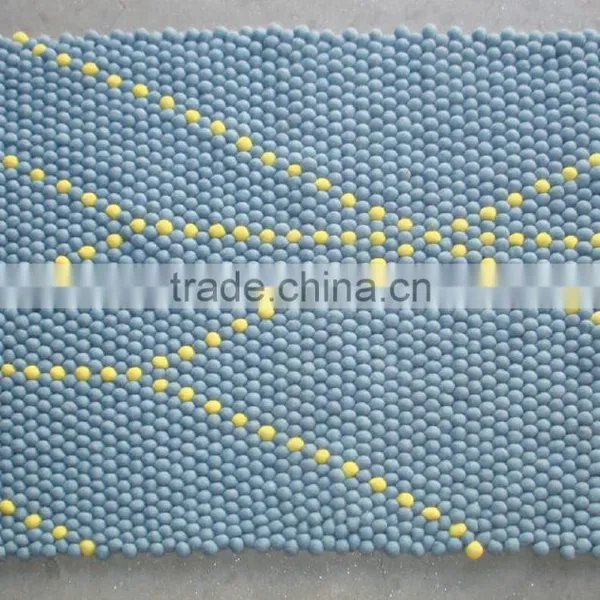 Felt Ball Carpet photo-2