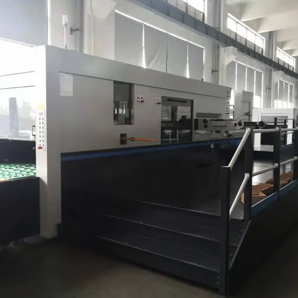 Flatbed Die-cutting and Embossing Smachines photo-3